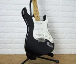 SQUIER BY FENDER JV SERIAL STRATOCASTER