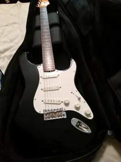 STRATOCASTER VINTAGE NARURA