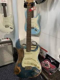FENDER VINTERA ROAD WORN 60S STRATOCASTER