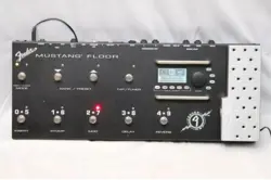FENDER MUSTANG FLOOR MULTI-EFFECT ELECTRIC GUITAR PEDAL - TYPE PR 2300