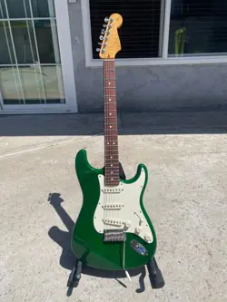 MAPLE NECK EMERALD