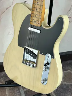 FENDER LE 70TH ANNIVERSARY BROADCASTER ELECTRIC GUITAR - BLACKGUARD BLONDE