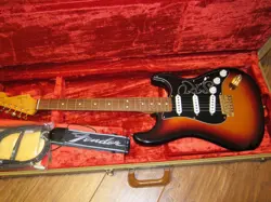 STRATOCASTER SRV 2001