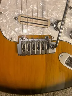 GUITAR BIRDSEYE MAPLE