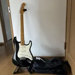 FENDER JAPAN STRATOCASTER 1993 - 1994 ELECTRIC GUITAR BLACK WITH SOFT CASE