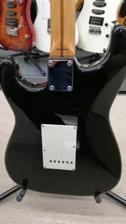 FENDER JAPAN STRATOCASTER ELECTRIC GUITAR