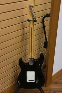 FENDER PLAYER II STRATOCASTER MAPLE FINGERBOARD   BLACK