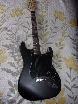 FENDER SQUIRE STRAT JR.