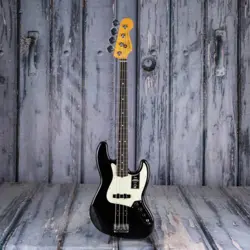 FENDER AMERICAN PROFESSIONAL II JAZZ BASS, BLACK