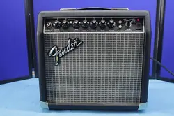 FENDER FRONTMAN 15R GUITAR AMPLIFIER