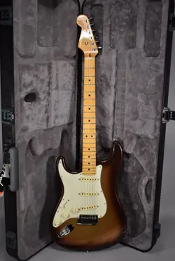 2022 FENDER AMERICAN ULTRA STRATOCASTER LEFT-HANDED MOCHA BURST W/OHSC