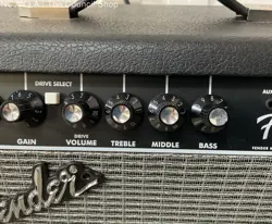 20G GUITAR AMPLIFIER