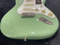 STRATOCASTER BIRCH