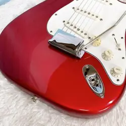 FENDER AMERICAN VI NTAGE STRATOCASTER _4760