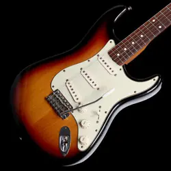 USED FENDER USA / AMERICAN VINTAGE 62 STRATOCASTER 3 COLOR SUNBURST 1999 3.54KG