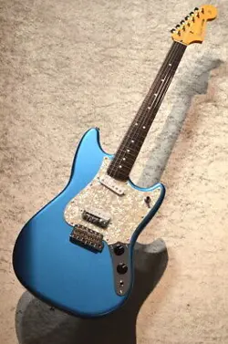 FENDER MADE IN JAPAN LIMITED CYCLONE ROSEWOOD FINGERBOARD  LAKE PLACID BLUE