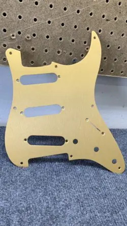 FENDER CUSTOM SHOP GOLD ALUMINUM PICKGUARD