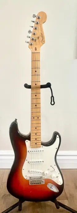 2006 FENDER ROLAND VG STRATOCASTER S/N N7292295 SUNBURST COLOR EXC. CONDITION