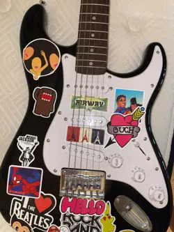 FENDER STRATOCASTER 6 STRING MAPLE FINGERBOARD ELECTRIC GUITAR -...