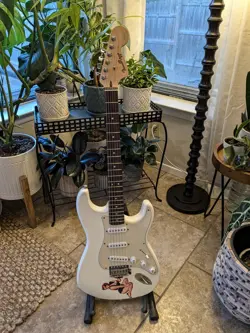 FENDER UPGRADED CUSTOM