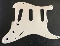 2001 FENDER SQUIER STRATOCASTER ELECTRIC GUITAR ORIGINAL PICKGUARD