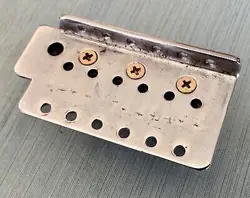 1996 FENDER SQUIER STRATOCASTER ELECTRIC GUITAR BRIDGE PLATE / BLOCK ASSEMBLE