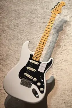 FENDER MADE IN JAPAN HYBRID II STRATOCASTER MAPLE FINGERBOARD  ARCTIC WHITE