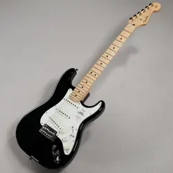FENDER JUNIOR COLLECTION STRATOCASTER MAPLE FB BLACK ELECTRIC GUITAR