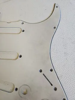 PICKGUARD AGED RELIC