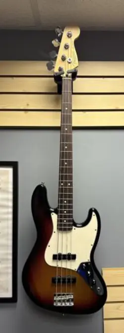 FENDER HIGHWAY ONE JAZZ BASS- 3 COLOR SUNBURST -