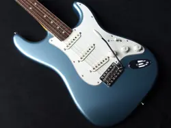 60S STRATOCASTER ICE