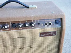 GUITAR/MIC AMPLIFIER