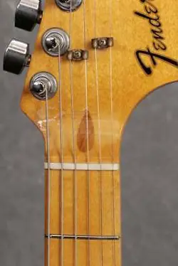 25TH STRATOCASTER USED