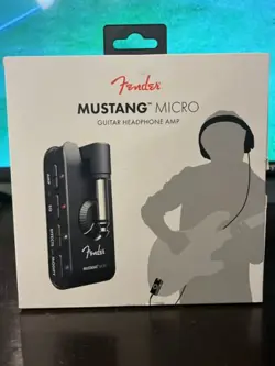 FENDER 2311300000 MUSTANG MICRO GUITAR MODELING HEADPHONE AMP - BLACK