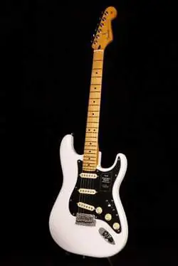 FENDER PLAYER II STRATOCASTER MAPLE FINGERBOARD POLAR WHITE  S N MXS24020619