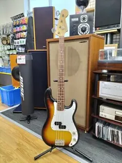 FENDER JAPAN ELECTRIC BASS GUITAR PB62-53 USED FROM JAPAN