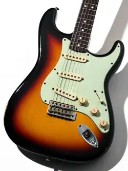 STRATOCASTER WITH JOSEFINA
