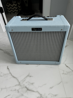FENDER  BLUES JUNIOR IV COMBO AMPLIFIER