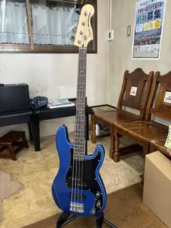 SQUIER BY FENDER ELECTRIC BASS PRECISION