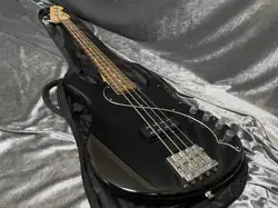 RARE PRODUCTION FINISHED ITEM FENDER MEXICO DELUXE DIMENSION BASS IV 3 BAND EQ W