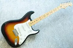 FENDER MADE IN JAPAN HYBRID II STRATOCASTER MAPLE FINGERBOARD  3 COLOR SUNBURS