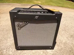 NEW FENDER 40 WATT GUITAR PRACTICE AMP MUSTANG II