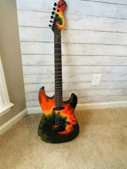 TIE DYE STRAT