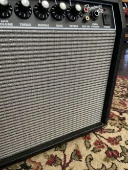 AMPLIFIER COMBO WITH