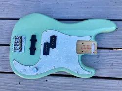 BASS BODY P/J