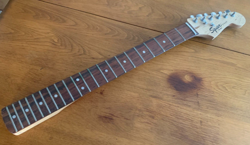 STRAT STRING NECK
