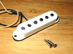 FENDER 2018 USA WHITE PURE VINTAGE 59 STRATOCASTER NECK PICKUP