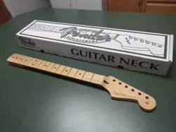 FENDER PLAYER STRATOCASTER MAPLE NECK 22 FRET