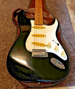 FENDER JAPAN STRATOCASTER E SERIAL NUMBER ELECTRIC GUITAR GOOD CONDITION JAPAN