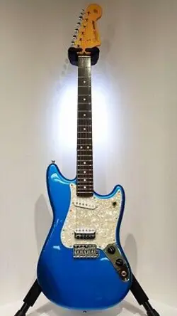 FENDER MADE IN JAPAN LIMITED CYCLONE ROSEWOOD FINGERBOARD   LAKE PLACID BLUE